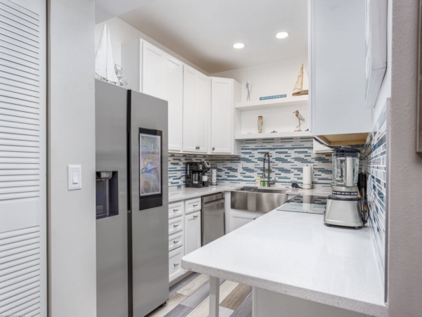 Beautiful Two Bedroom Vacation Rental Condo in Siesta Key